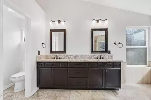 724 N Ash Dr, Chandler, AZ 85224 - Photo 48