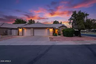 724 N Ash Dr, Chandler, AZ 85224 - Photo 2