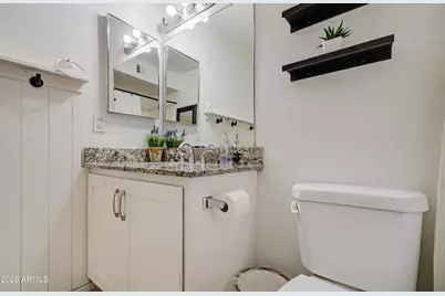7530 W Roma Avenue, Phoenix, AZ 85033 - Photo 34