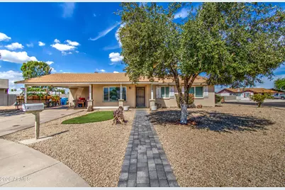 7530 W Roma Avenue, Phoenix, AZ 85033 - Photo 1