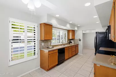 18886 N 91st Drive, Peoria, AZ 85382 - Photo 10