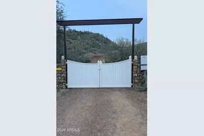 32050 S Lisa Drive, Black Canyon City, AZ 85324 - Photo 1