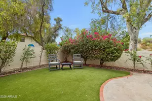 8621 S 51st St, Phoenix, AZ 85044 - Photo 2