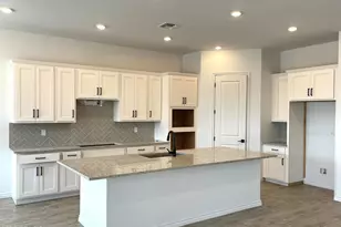 10027 W Verde Ln, Avondale, AZ 85392 - Photo 4