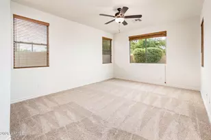 685 E Hummingbird Way, Gilbert, AZ 85297 - Photo 20