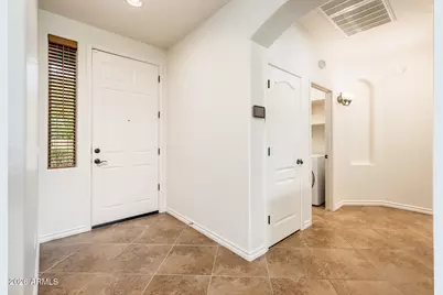 685 E Hummingbird Way, Gilbert, AZ 85297 - Photo 10