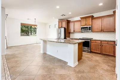 685 E Hummingbird Way, Gilbert, AZ 85297 - Photo 4