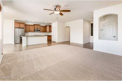 685 E Hummingbird Way, Gilbert, AZ 85297 - Photo 12
