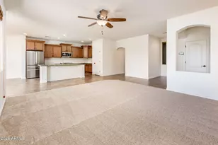 685 E Hummingbird Way, Gilbert, AZ 85297 - Photo 12