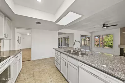 11429 S Pawnee Circle, Phoenix, AZ 85044 - Photo 18