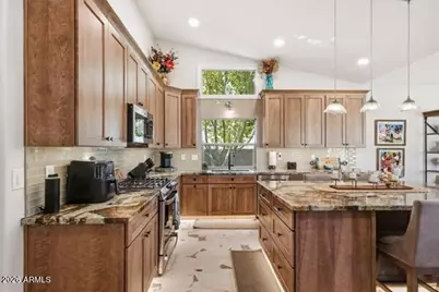 6352 W Briles Road, Phoenix, AZ 85083 - Photo 10