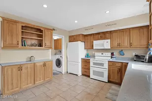 2930 E Clarendon Ave, Phoenix, AZ 85016 - Photo 8