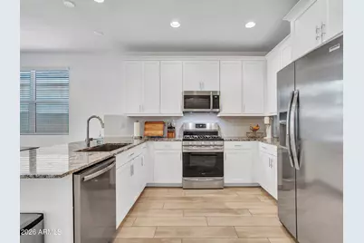 16819 W Echo Lane, Waddell, AZ 85355 - Photo 8