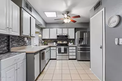 13413 N 111th Avenue, Sun City, AZ 85351 - Photo 2
