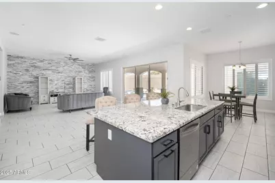 9752 W Rowel Road, Peoria, AZ 85383 - Photo 12