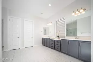 9752 W Rowel Rd, Peoria, AZ 85383 - Photo 18