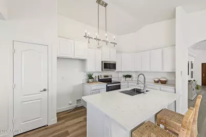 8542 W Cordes Road, Tolleson, AZ 85353 - Photo 10