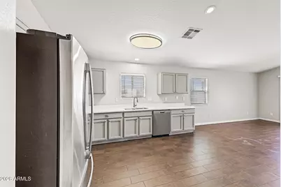 10238 W Hess Street, Tolleson, AZ 85353 - Photo 8