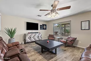 10609 W Daley Ln, Peoria, AZ 85383 - Photo 8