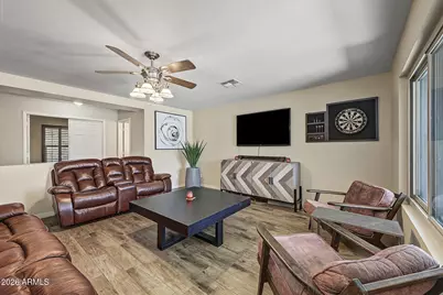 10609 W Daley Lane, Peoria, AZ 85383 - Photo 6