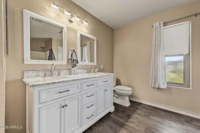 10609 W Daley Lane, Peoria, AZ 85383 - Photo 18