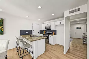 18210 N 23rd Ave, Phoenix, AZ 85023 - Photo 10