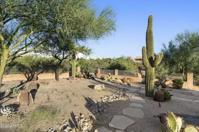 9045 E Lazywood Place, Carefree, AZ 85377 - Photo 58