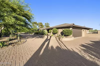 9045 E Lazywood Place, Carefree, AZ 85377 - Photo 6