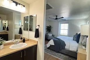 2132 N 77th Dr, Phoenix, AZ 85035 - Photo 8