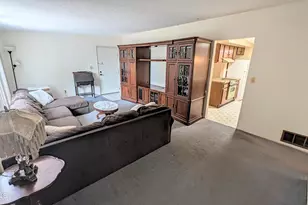 301 Pine Tree Dr, Sierra Vista, AZ 85635 - Photo 6