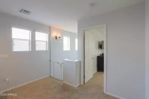 986 S Hawk Ln, Gilbert, AZ 85296 - Photo 20