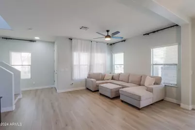 986 S Hawk Lane, Gilbert, AZ 85296 - Photo 8
