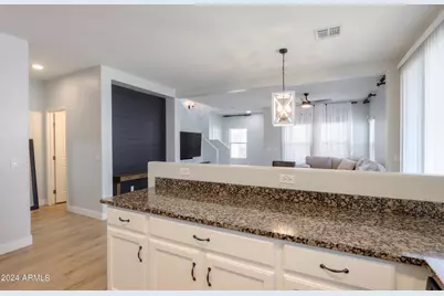 986 S Hawk Lane, Gilbert, AZ 85296 - Photo 14
