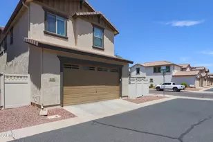 986 S Hawk Ln, Gilbert, AZ 85296 - Photo 32