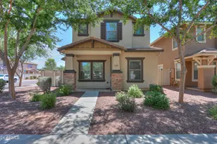986 S Hawk Ln, Gilbert, AZ 85296 - Photo 1