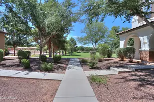 986 S Hawk Ln, Gilbert, AZ 85296 - Photo 38