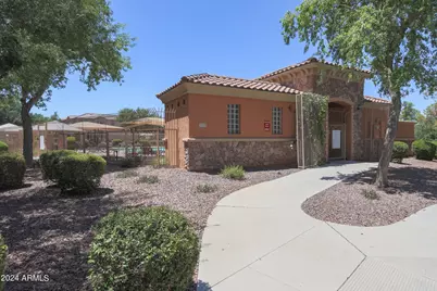 986 S Hawk Lane, Gilbert, AZ 85296 - Photo 34