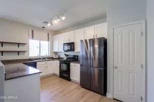 986 S Hawk Ln, Gilbert, AZ 85296 - Photo 12