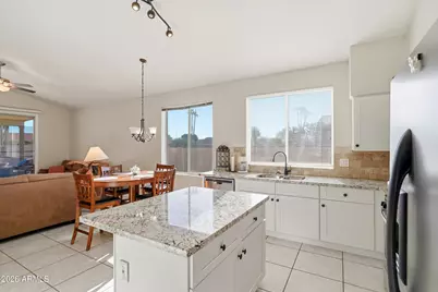 7360 E Lakeview Avenue, Mesa, AZ 85209 - Photo 10