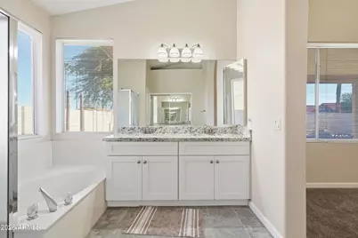 7360 E Lakeview Avenue, Mesa, AZ 85209 - Photo 4