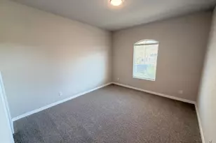 18942 W Laurel Ln, Surprise, AZ 85388 - Photo 4