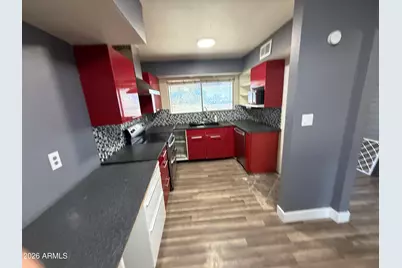 10037 N 43rd Avenue, Phoenix, AZ 85051 - Photo 6