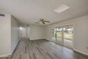 9915 W Newport Dr, Sun City, AZ 85351 - Photo 8