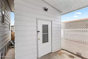 305 S Val Vista Dr, Mesa, AZ 85204 - Photo 10