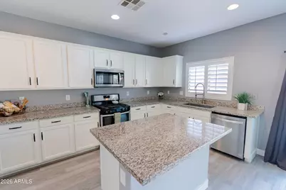12038 W Leather Lane, Peoria, AZ 85383 - Photo 8