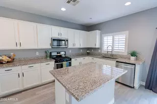 12038 W Leather Ln, Peoria, AZ 85383 - Photo 8