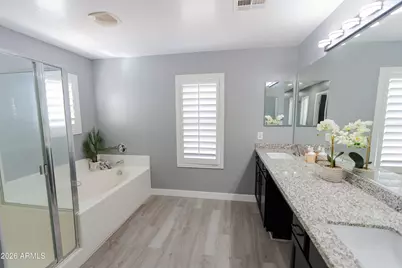 12038 W Leather Lane, Peoria, AZ 85383 - Photo 16