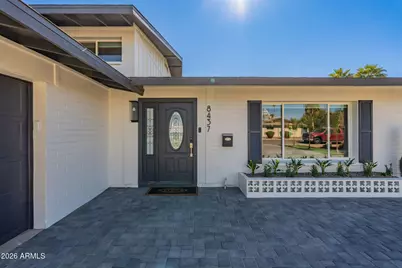 8437 E Keim Drive, Scottsdale, AZ 85250 - Photo 2