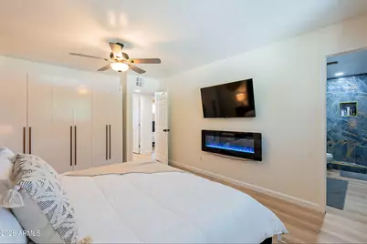 8602 E Keim Drive, Scottsdale, AZ 85250 - Photo 4