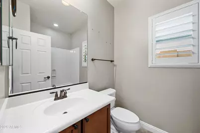 1813 W Straight Arrow Lane, Phoenix, AZ 85085 - Photo 18